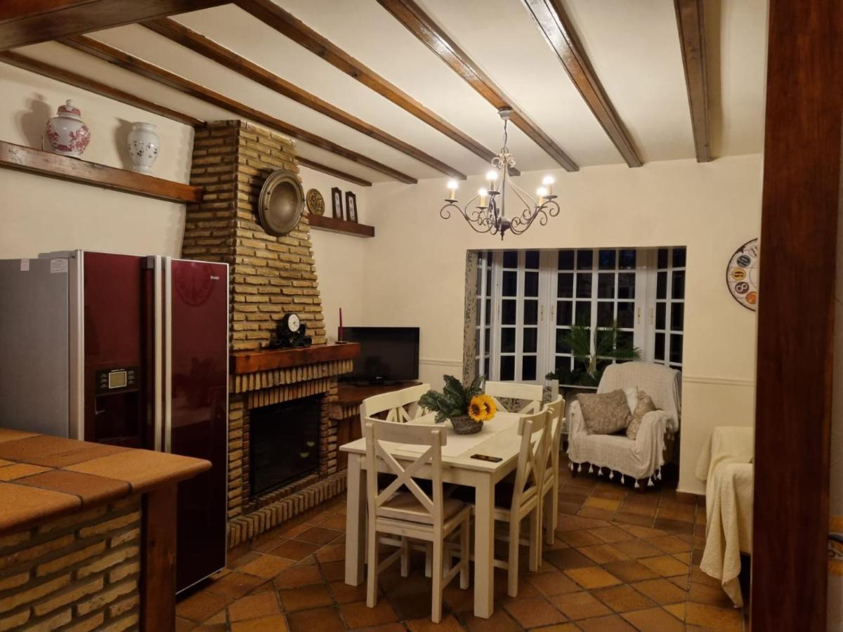 Vacaciones De Lujo.Chalet Piscina Y Playa.El Puerto Эль-Пуэрто-де-Санта-Мария Экстерьер фото