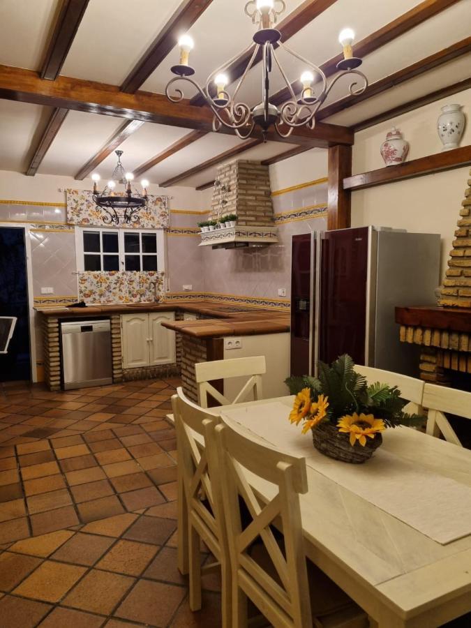 Vacaciones De Lujo.Chalet Piscina Y Playa.El Puerto Эль-Пуэрто-де-Санта-Мария Экстерьер фото